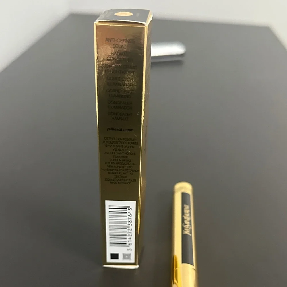 luxurious concealer